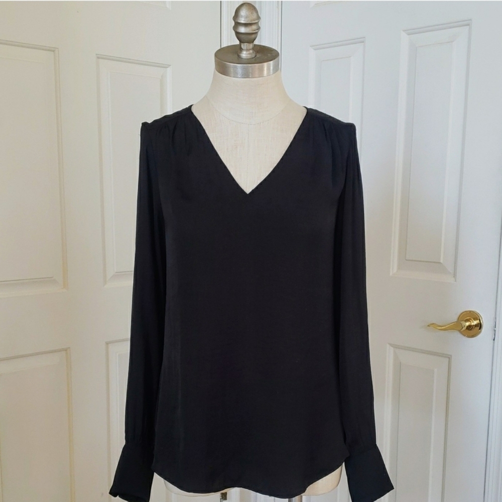 ANTHROPOLOGIE Maison d'Amelie Silky Black V-Neck Long Sleeve Blouse Small - Picture 4 of 13
